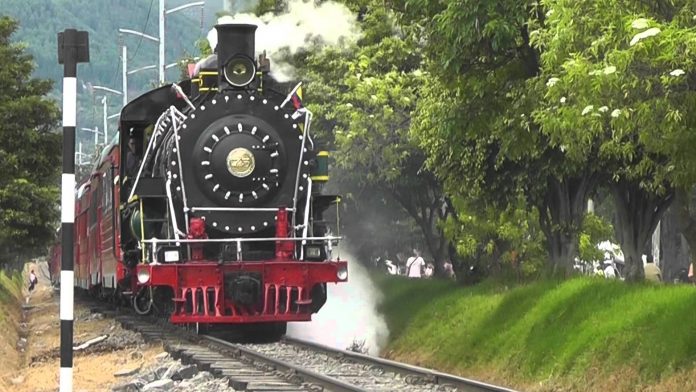 Pavimentación de vías férreas afectaría la industria de Bogotá y la sabana