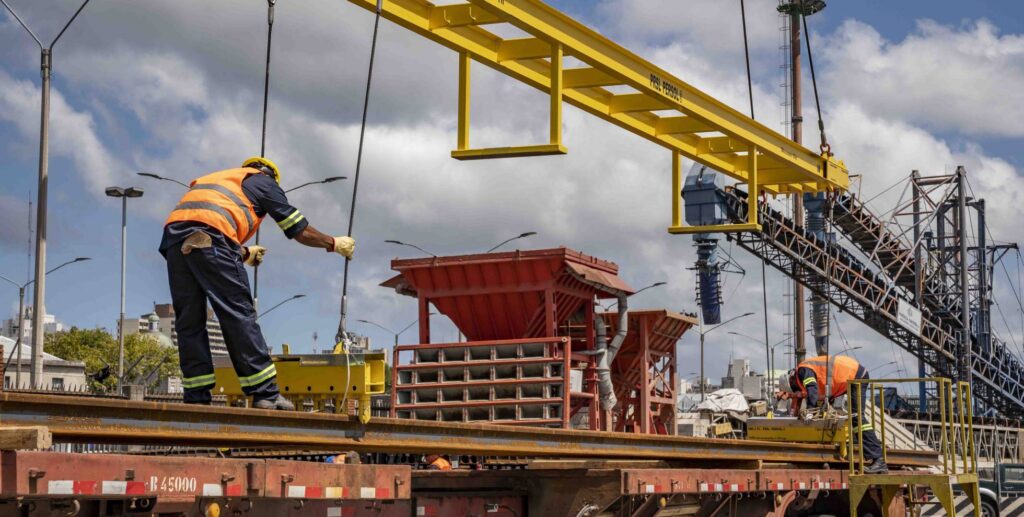 Sacyr acelera con su ferrocarril en Uruguay y se convierte en revulsivo económico