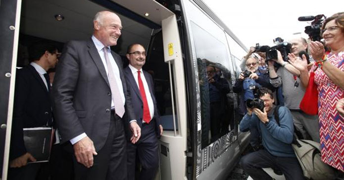 España y Francia piden 150 millones a la UE para reabrir el histórico tren de Canfranc
