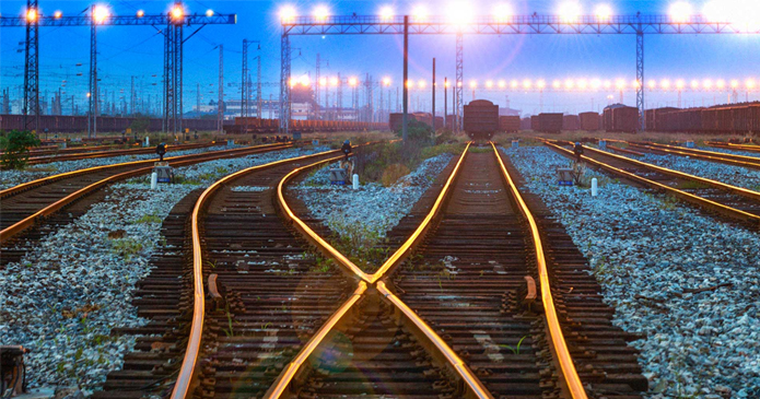 Dos visiones de España que chocan en los raíles del transporte