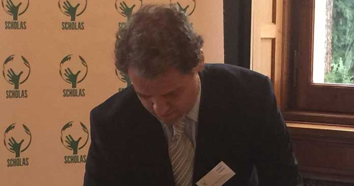 En Roma y con la presencia del Papa, SBASE firmó un acuerdo de cooperación