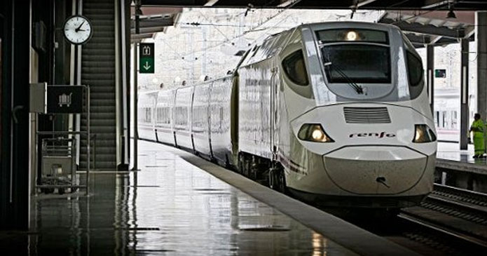 España: Renfe programa 4 trenes diarios por sentido entre Cádiz y Madrid