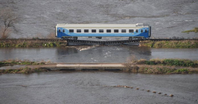 “En junio comenzarán a reparar el puente para recuperar el servicio diario de trenes”