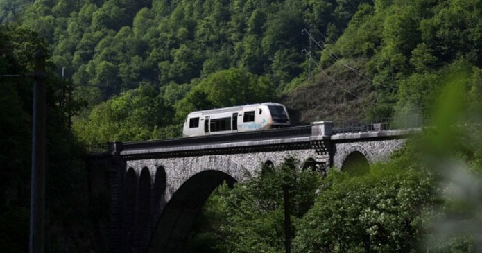 Francia: Ya funciona en pruebas la línea de tren Oloron-Bedous