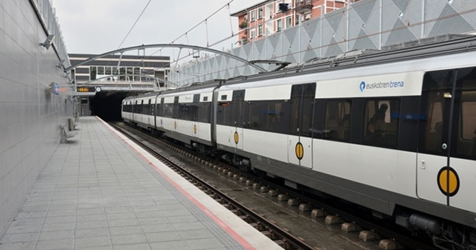 España: Servicios especiales de Euskotren con motivo de la celebración del Ibilaldia en Durango