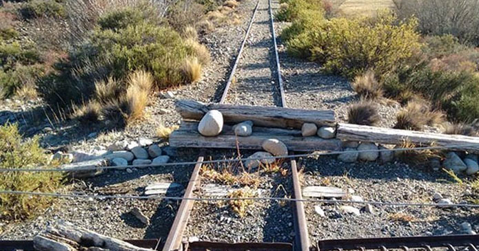 Sigue el bloqueo a las vías de La Trochita