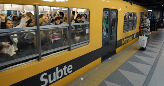 Subte: falsa amenaza de bomba paralizó el servicio de la línea C
