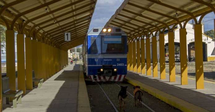 Sigue parado el tren a Güemes y el colectivo es 471 % más caro