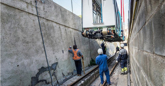 España: Rehabilitados los trenes del funicular de Montjuïc