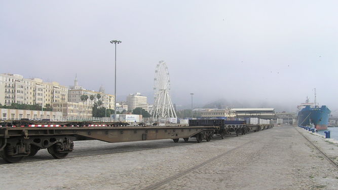 España: El tren y los contenedores toman el puerto