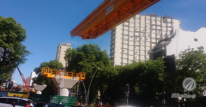 Quejas y expectativas por el viaducto del Tren Mitre en Belgrano