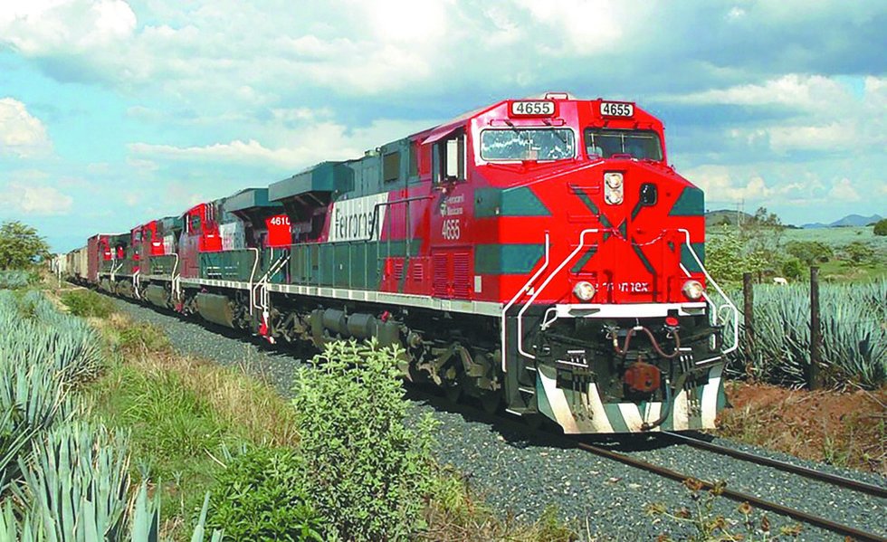 México: Domina tren el transporte de combustibles y cereales; también de minerales y metales