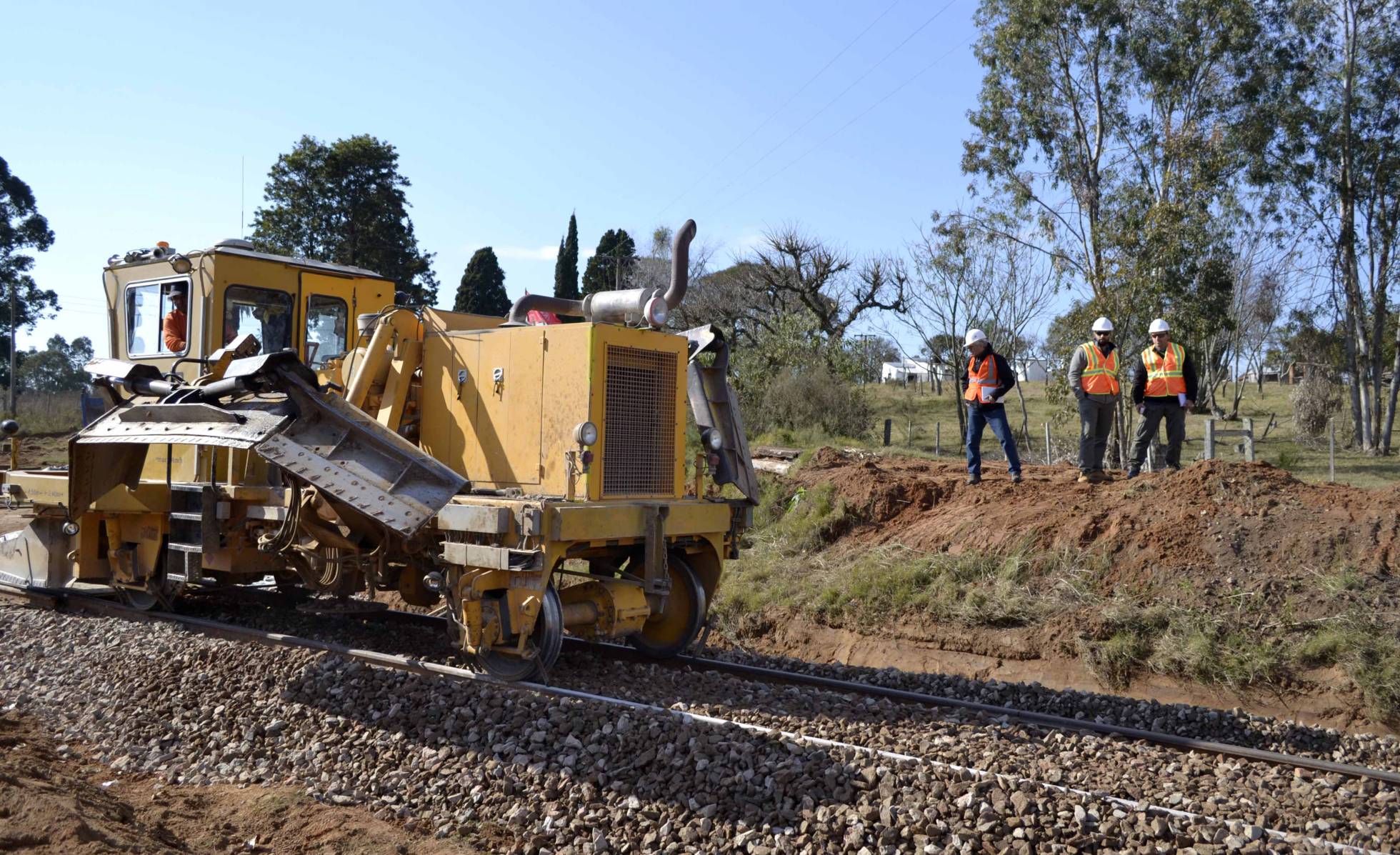 El proyecto de la construcción del ferrocarril central abre posibilidades laborales