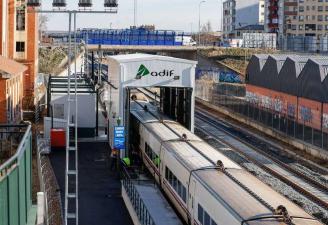 España: Dos Alvia con 474 viajeros, bloqueados en el cambiador de ancho de la capital