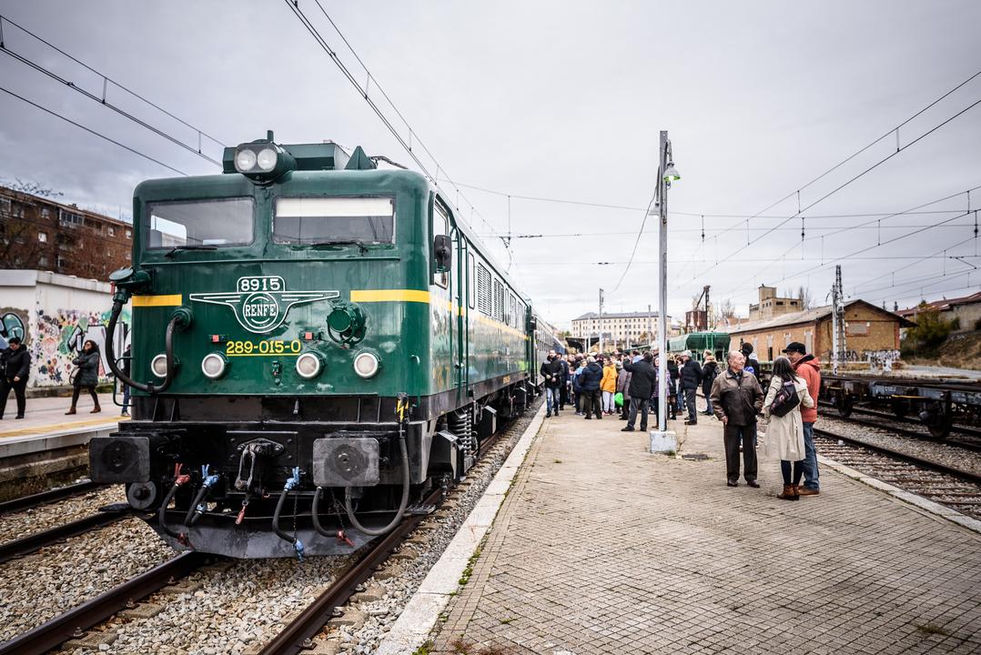 España: Un viaje al pasado en el tren de lujo que atravesó la montaña para unir Segovia y Madrid