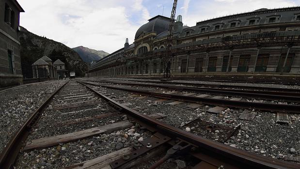 España: Aragón pide ayuda al Gobierno central para reabrir el tren internacional de Canfranc