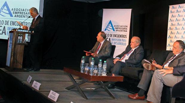 Los empresarios piden mejoras en infraestructura y logística para ganar competitividad