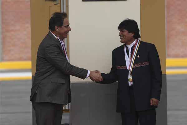 Perú y Bolivia trazan ruta del tren bioceánico