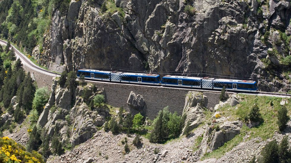 España: Así podría ser el (renacido) tren cremallera a los Lagos