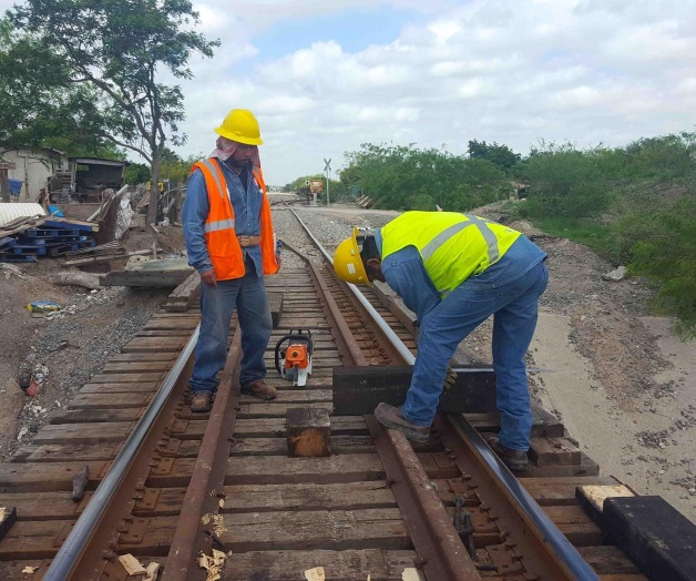 México: Sustituyen contra rieles