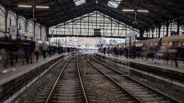 Francia: Los diputados galos aprueban por mayoría la reforma ferroviaria de Macron