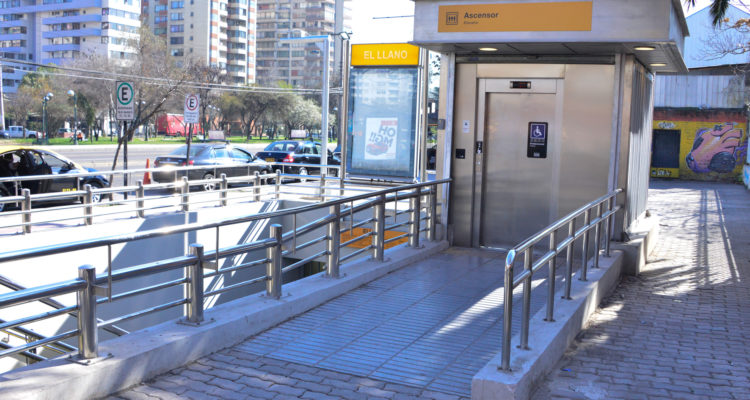 Chile: Metro habilita tres ascensores en estación de la Línea 2 cercana a hospitales
