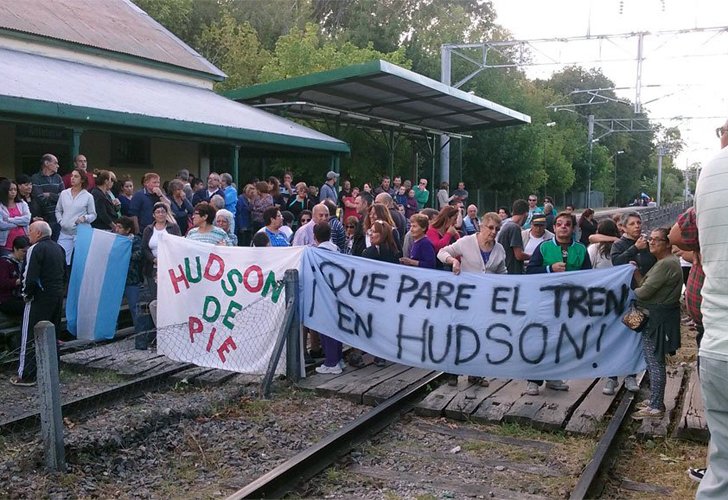 Tren Roca: vecinos de Hudson y Pereyra presentaron un amparo
