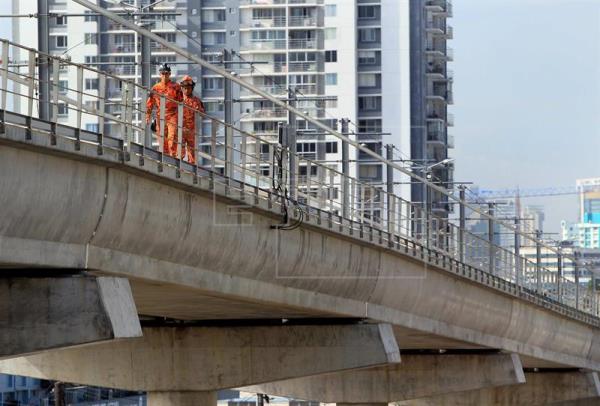 El metro de Panamá reabrió con menos trenes y con frecuencia moderada