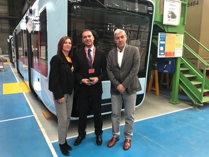 España: La fábrica de Albuixech de Stadler ya ensambla los nuevos trenes de la L9