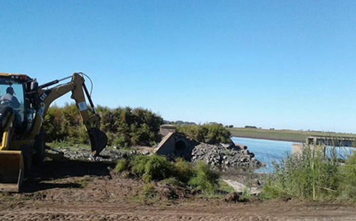 Comenzaron las obras sobre el río Salado
