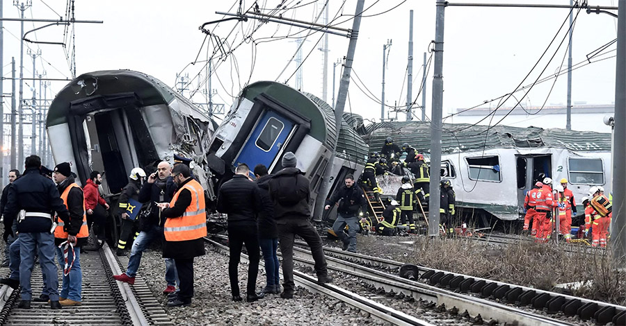 Descarriló un tren en Milán y hay al menos tres muertos