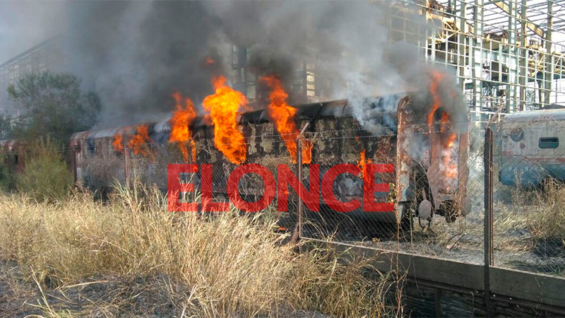 Incendiaron vagón abandonado del ferrocarril: Bomberos tuvieron arduo trabajo