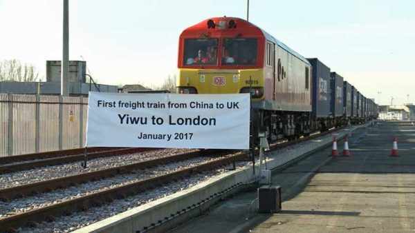 Primer tren de mercancías directo parte hacia China desde Reino Unido