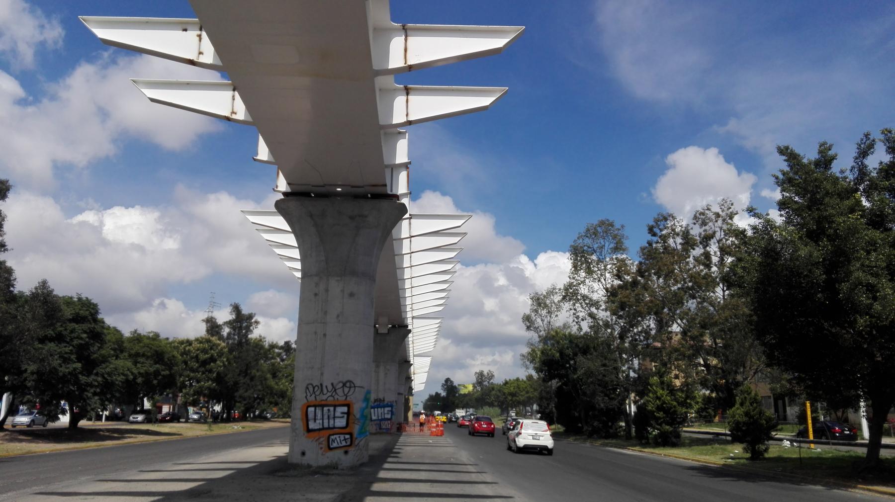 Avanza colocación de Ballenas para tramo elevado de línea 3 en Zapopan