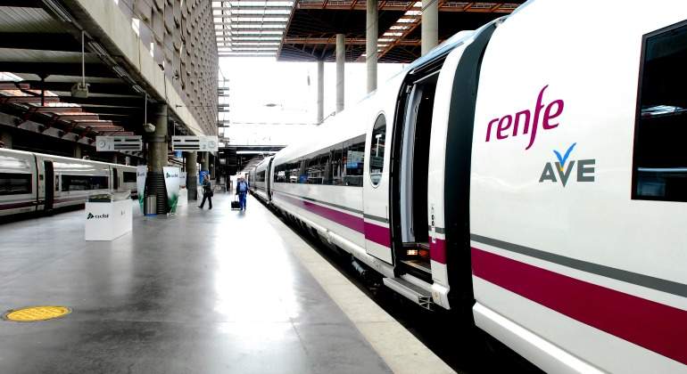 España: El Gobierno nombra nuevo presidente de Renfe a Juan Alfaro