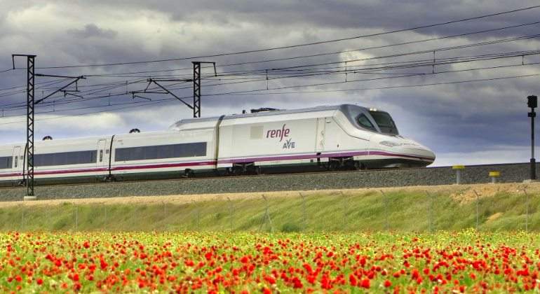 España: Renfe: viajar en tren, la alternativa más saludable
