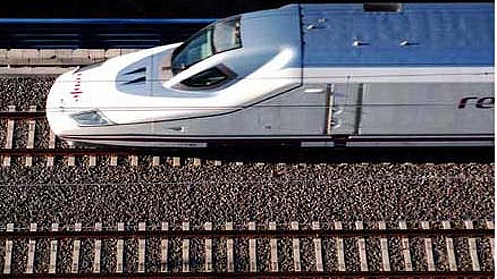 España: Los viajeros entre Madrid-Oviedo y Madrid-Gijón subieron un 16% en el primer año del AVE a León
