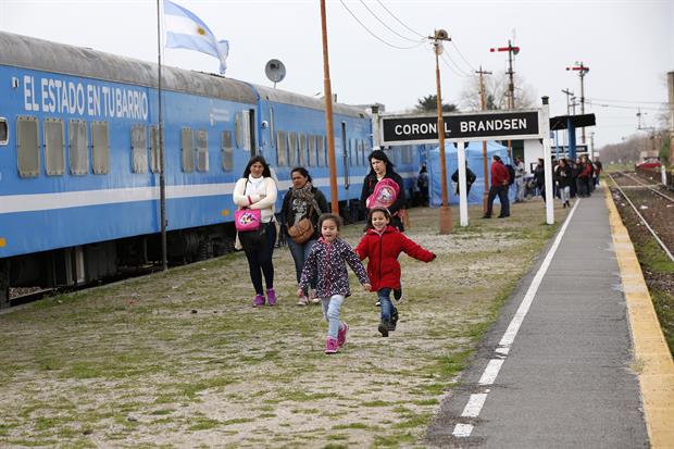 Tras una breve pausa, dos trenes con servicios de salud retomaron su actividad