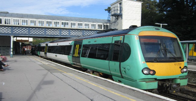 Inglaterra: Los retrasos en los trenes de Londres continúan aunque no haya huelga