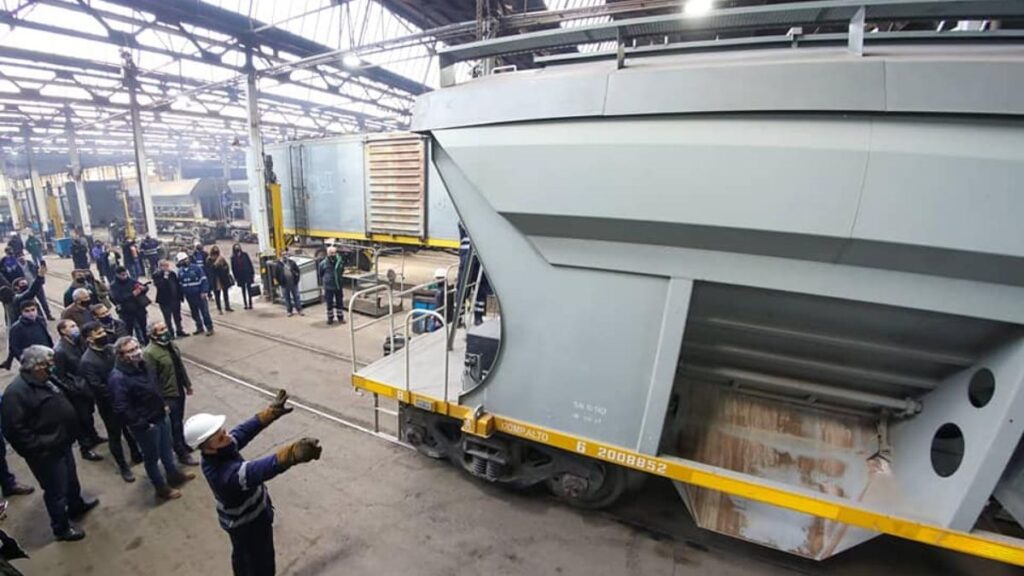 Dos mendocinas se incorporaron a los talleres ferroviarios