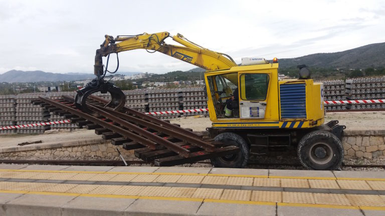 Espeña: El TRAM colocará 22.000 traviesas sólo para el nuevo tramo Calp-Teulada por 1,7 millones de euros