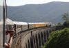 Un tren blanco invernal para llevar a 400 pasajeros entre Madrid y Canfranc