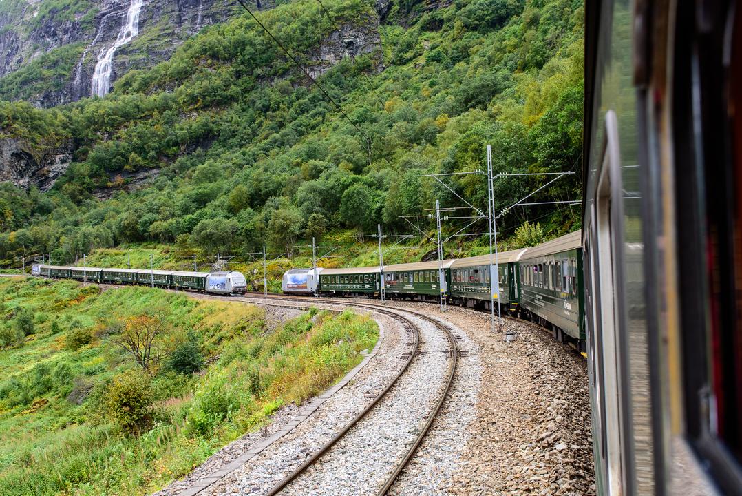 Noruega: El tren de Flam: un impresionante viaje entre montañas y fiordos en Noruega