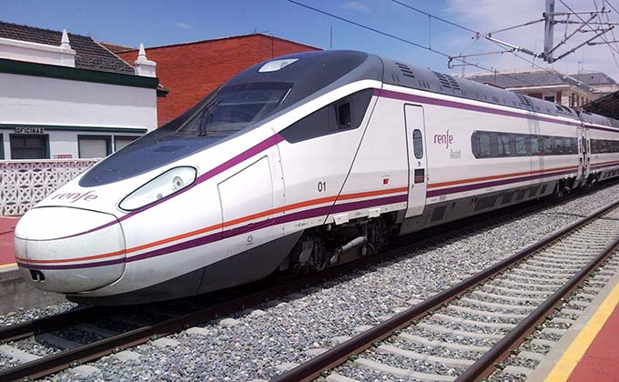 España: Renfe registra un 42% más de viajeros en la línea Granada-Madrid con la nueva tarifa desde 30 euros