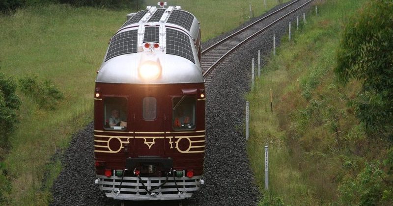 La traza ferroviaria soportó las lluvias y avanza sobre nuevos rieles
