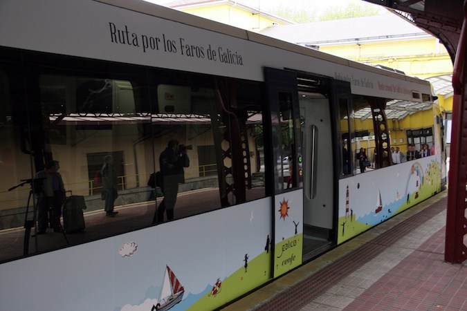 España: Tren Turístico para recorrer la Ruta de los Faros