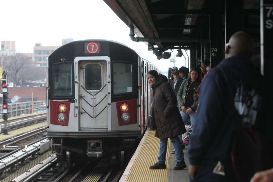 EE.UU: MTA suspende servicio expreso del tren 7 por reparaciones