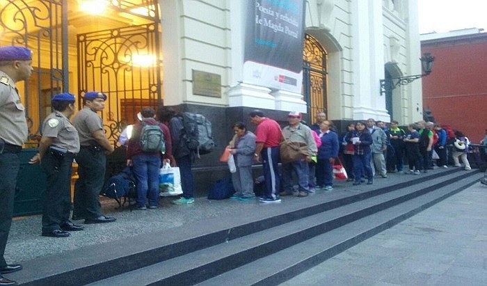 Perú: Turistas nacionales y extranjeros inician viaje a Huancayo en ferrocarril central andino