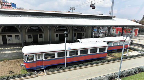 Bolivia: Rehabilitan en La Paz viejos vagones de tren para convertirlos en cafés